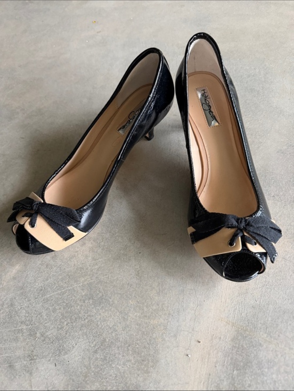 Halogen shoes size 6.5 pumps taupe and black open toe